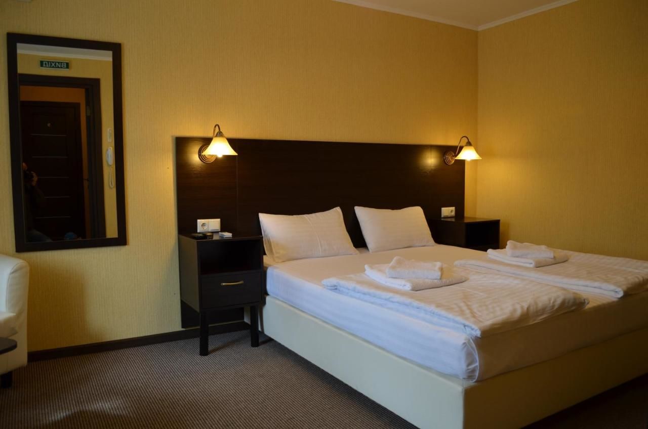 Отель Transit Hotel Дьяковцы-7